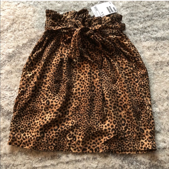 H&M Dresses & Skirts - H & M Cheetah/ Leopoard Mini skirt—- RePosh!